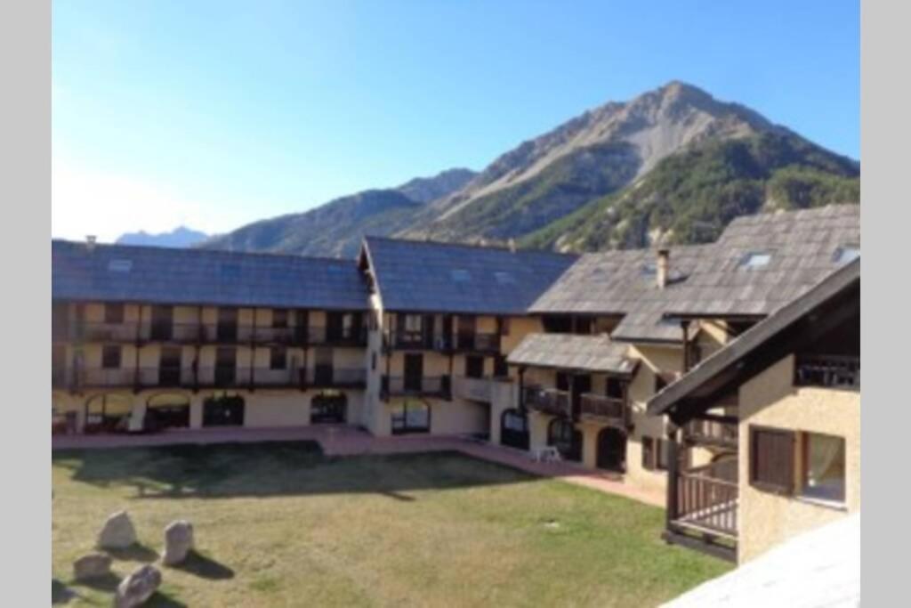 Loue Studio De Vacances Renove A Névache Exteriér fotografie